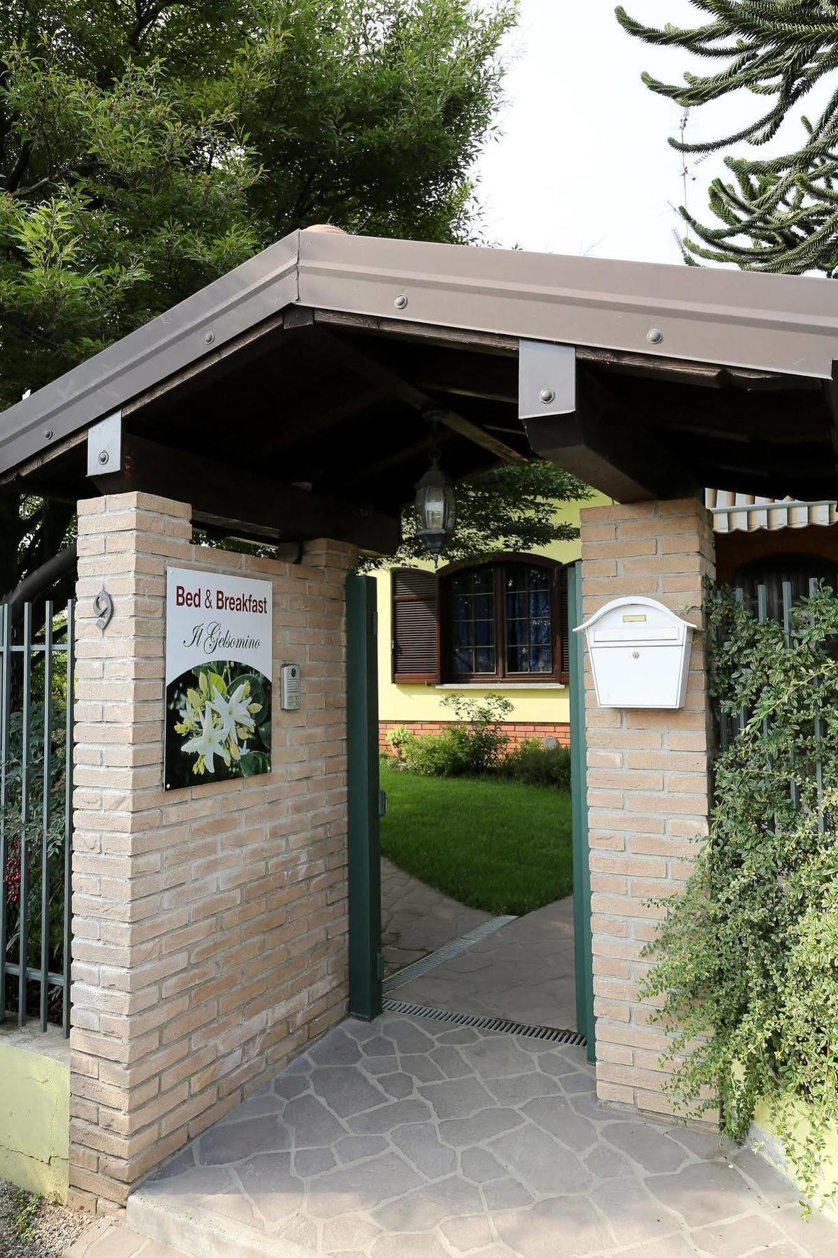 Il Gelsomino Panzió Ferno Kültér fotó